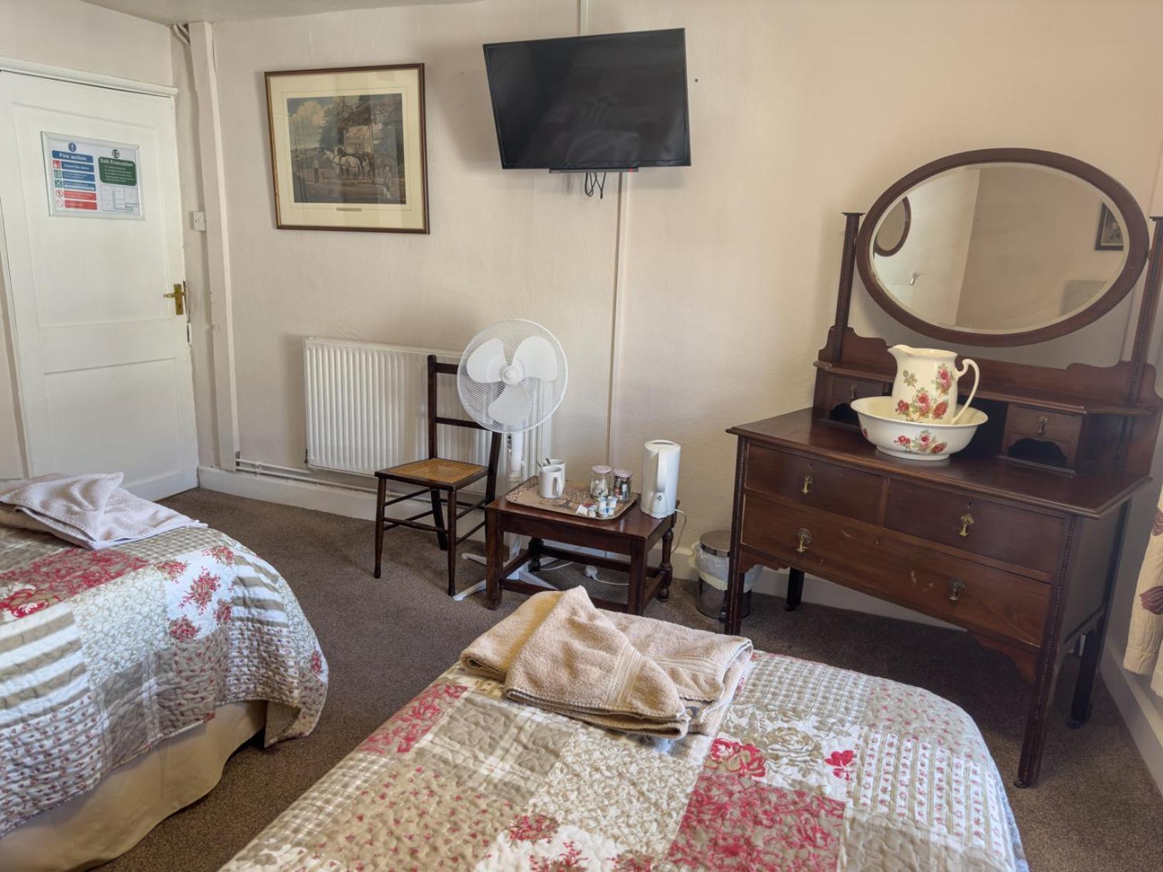 The Vintage Inn Уелингтън Екстериор снимка